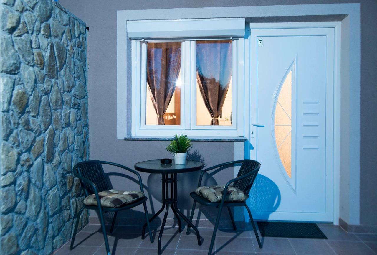 Black Queen Guesthouse Grabovac  Exteriör bild