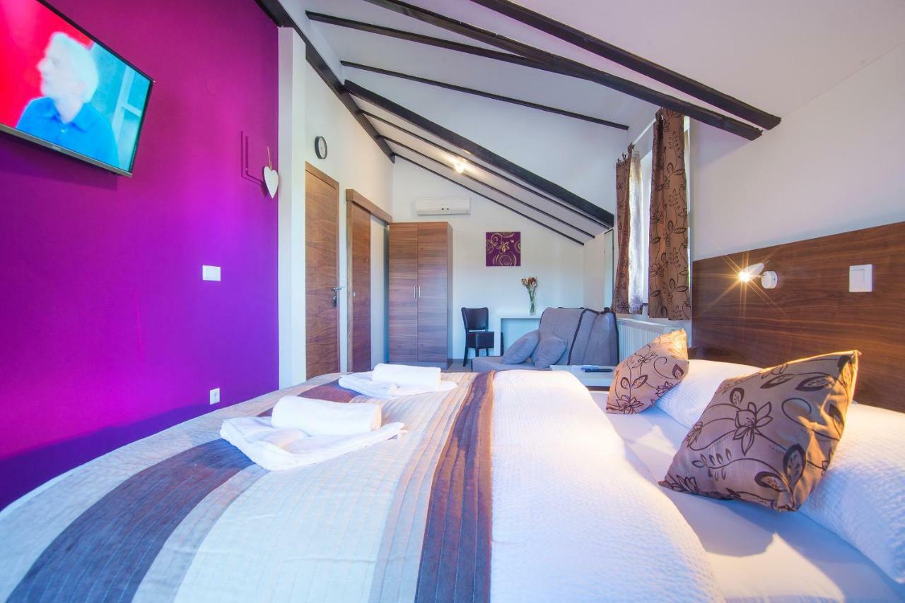 Black Queen Guesthouse Grabovac  Exteriör bild